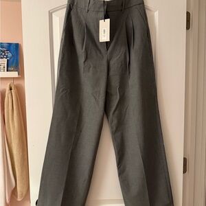 Aritzia the effortless pant